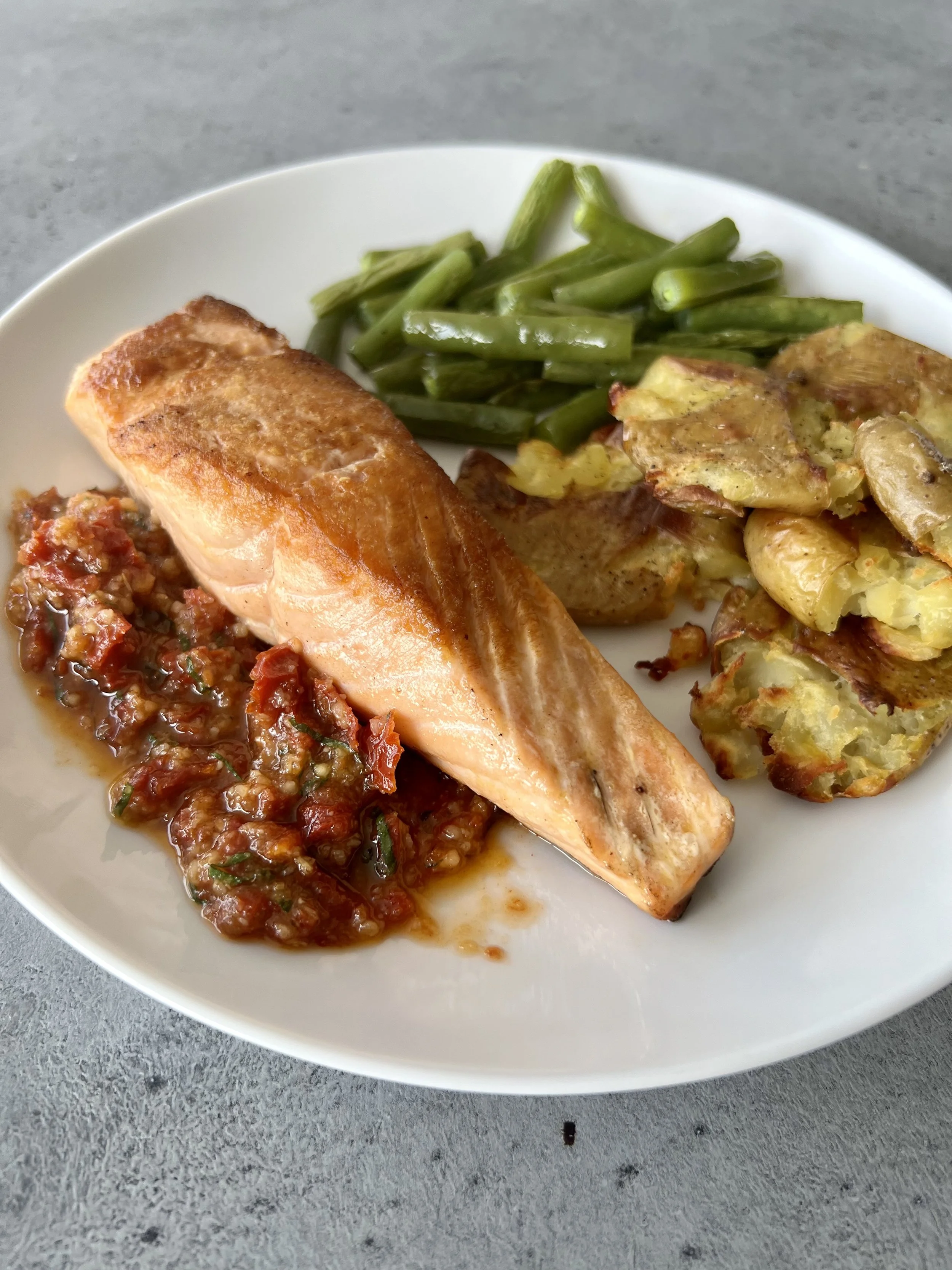 Seared Salmon with Chunky Sun-Dried Tomato Pesto