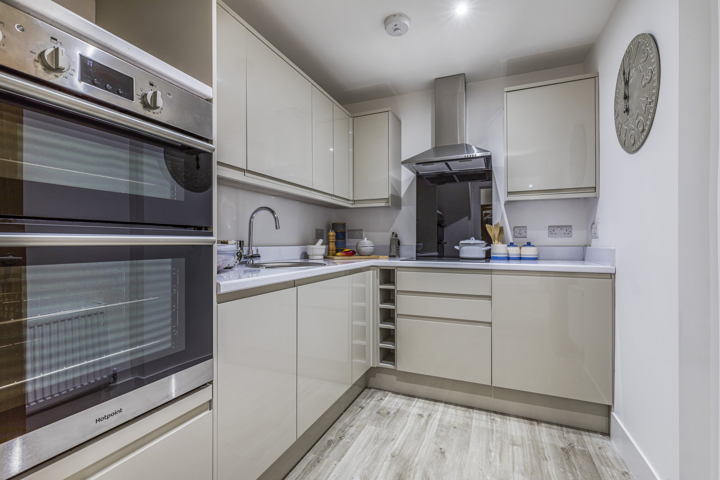 11. Studio Kitchen 1.jpg