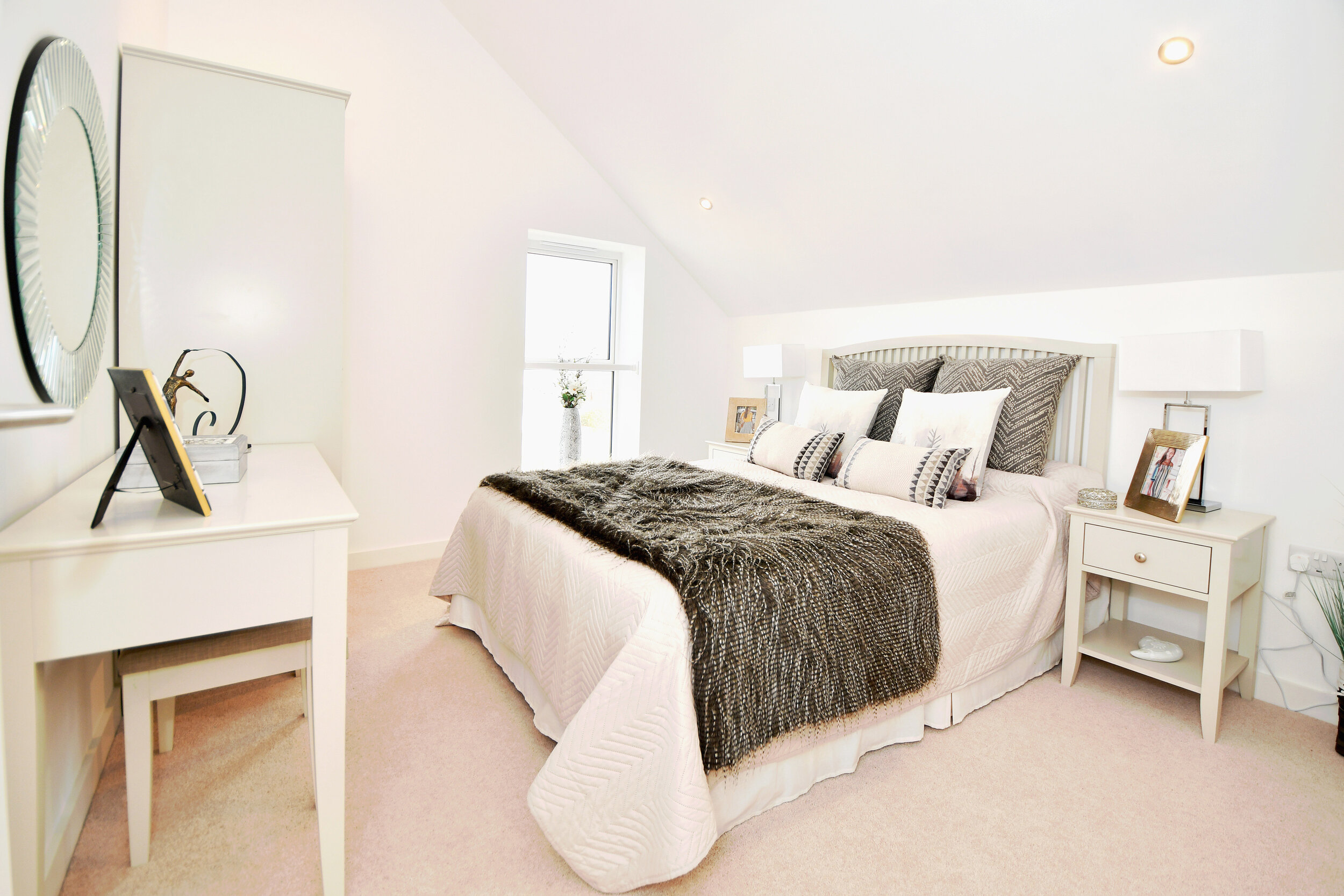 Cirrus Bedroom 3_4469.jpg