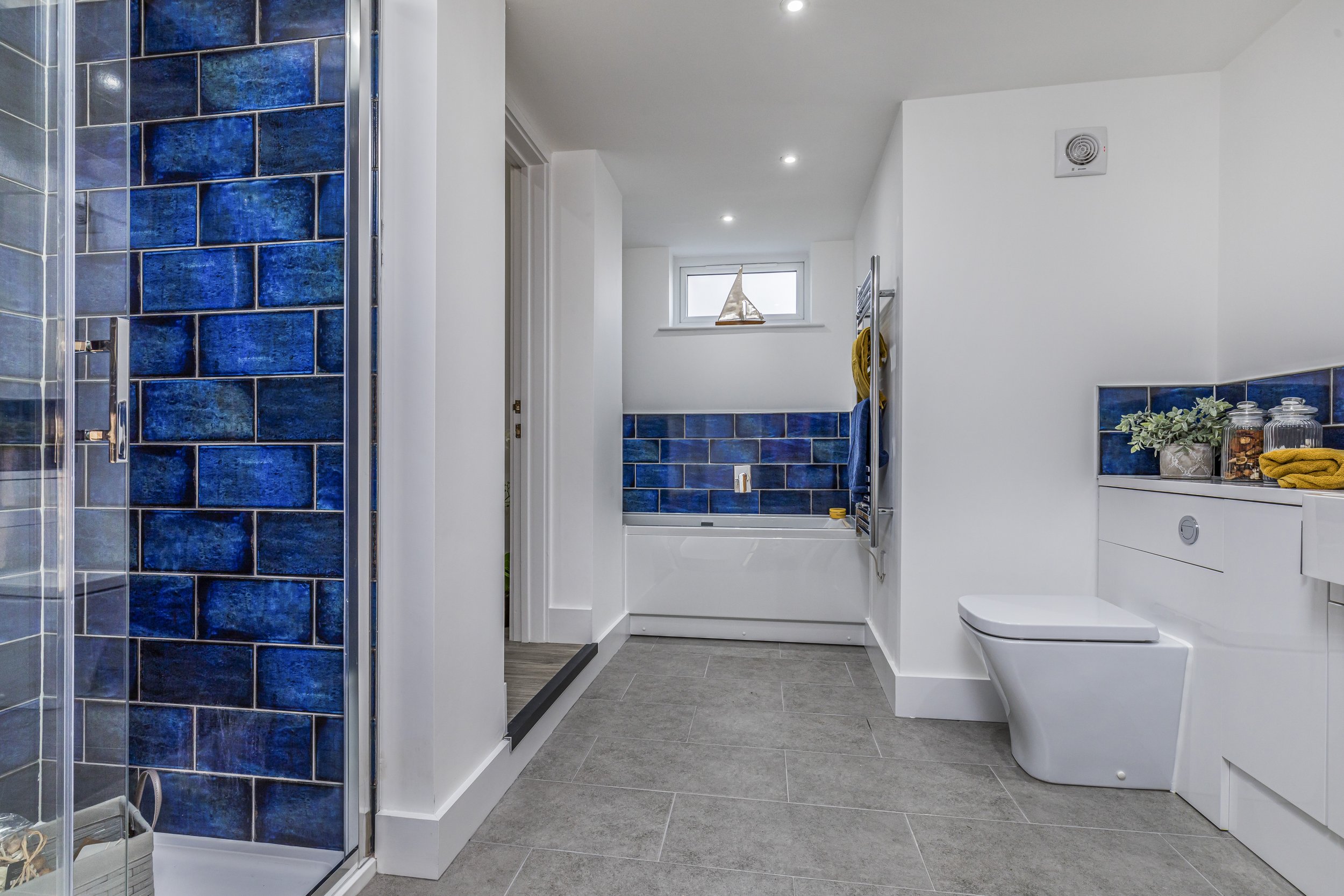 13. Downstairs Bathroom 1.jpg