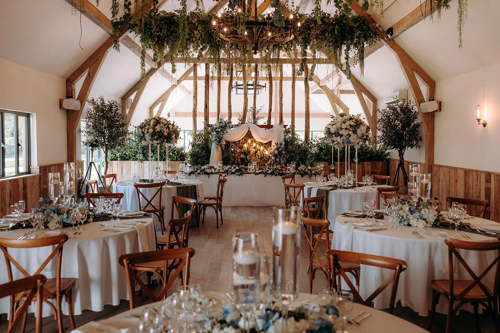 THE-RIVER-BARN-LANCASHIRE-WEDDING-PHOTOGRAPHER-008.jpg