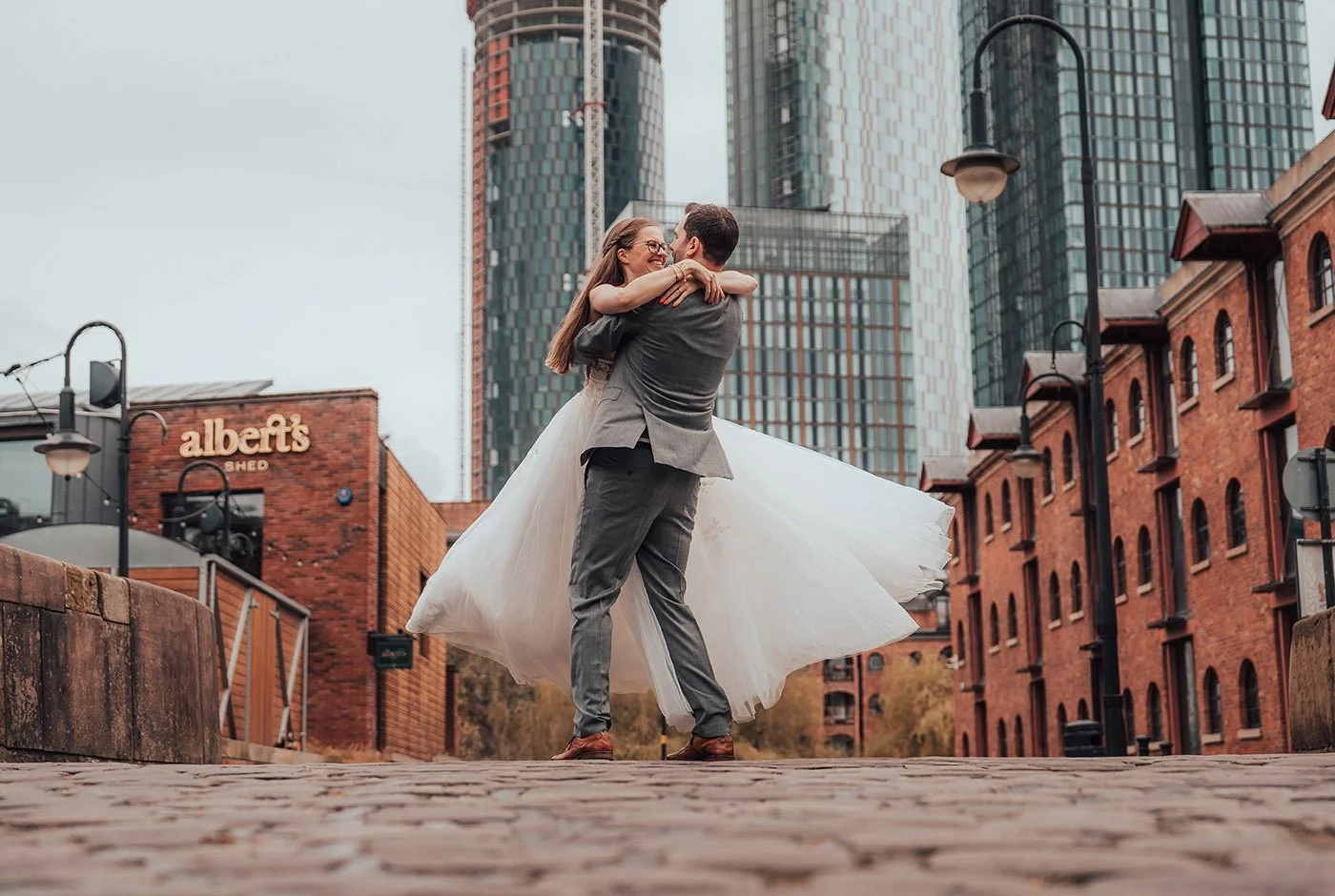 CASTLEFIELD-ROOMS-MANCHESTER-WEDDING-PHOTOGRAPHER-004.jpg