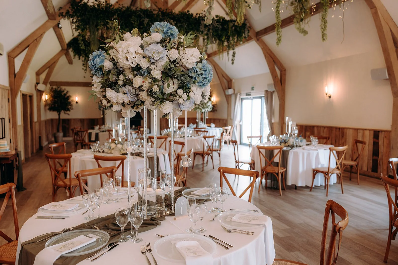 BEST-RIVER-BARN-LANCASHIRE-WEDDING-PHOTOGRAPHER-001.jpg