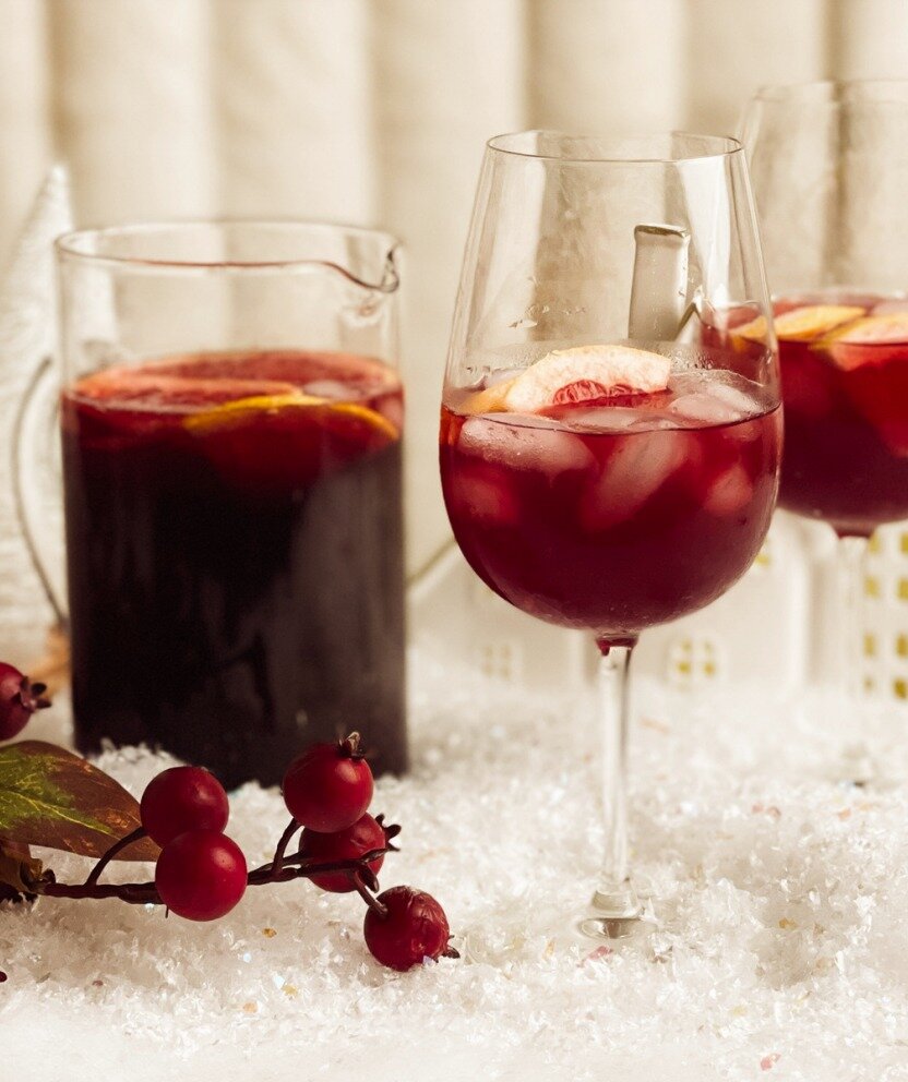 The Tinto de Verano is more often associated with summer, but we think this version is a perfect anytime option for non-alcoholic wine lovers who want to reduce the sugar in their favourite NA wine. Find this recipe and more at the Dry January resour