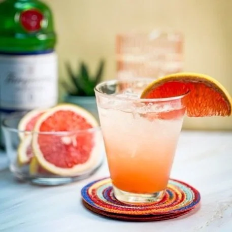 Best Non-Alcoholic Gin for your Next Mocktail 2025