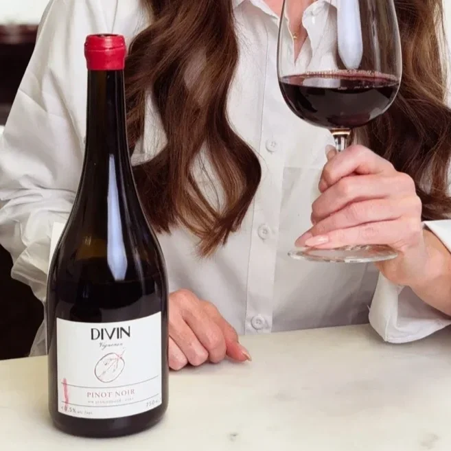 Sommelier Review – DIVIN Vigneron Edition Pinot Noir