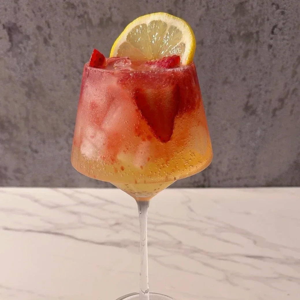 Strawberry LimonZERO Spritz Mocktail