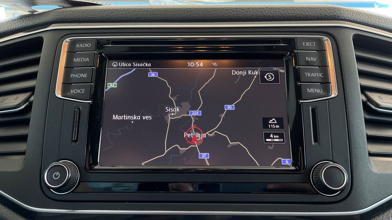 VW Amarok navigacija
