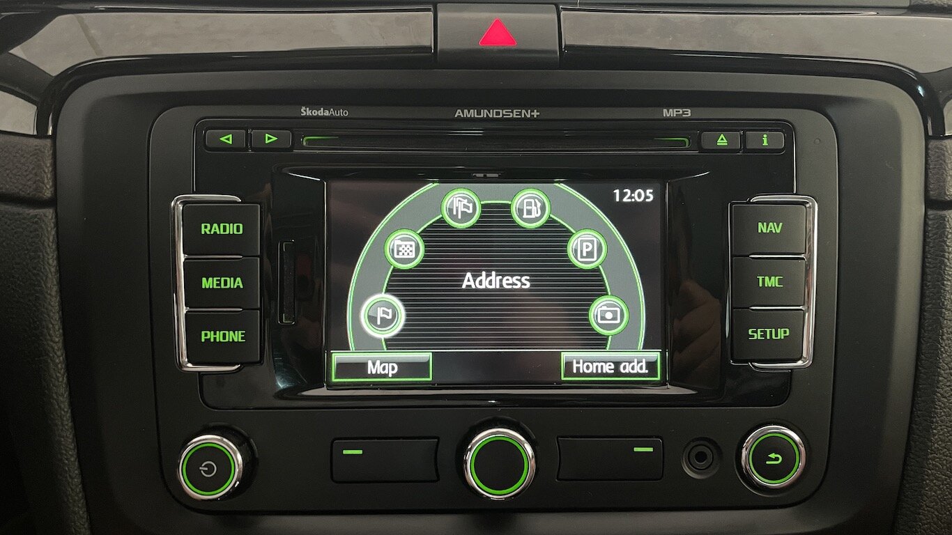 Škoda Superb L&amp;K navigacija
