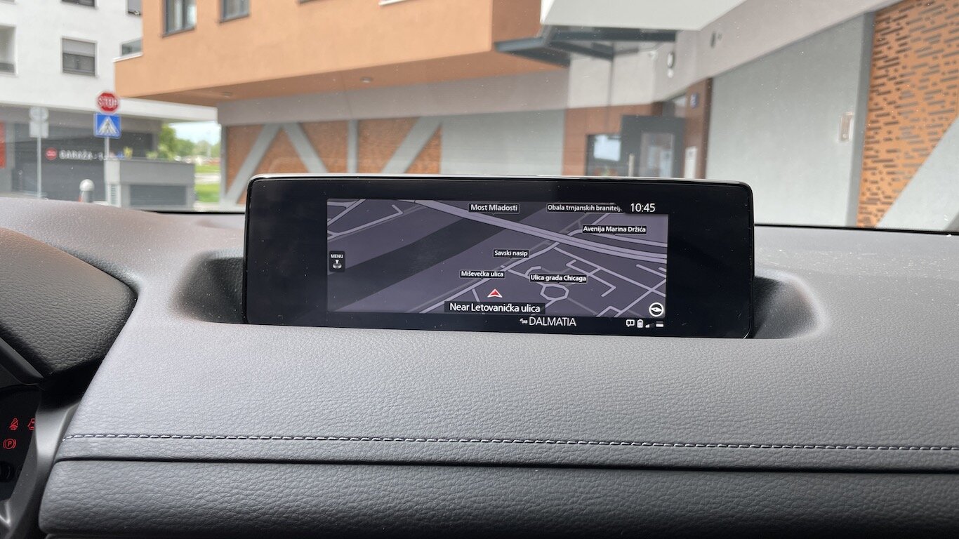 Mazda MX-30 navigacija
