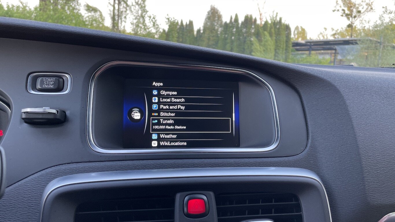 Volvo V40 aplikacije multimedije
