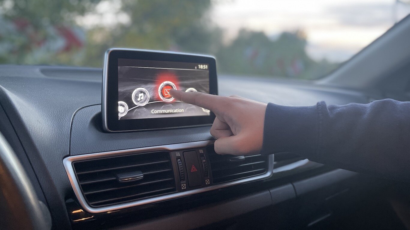 Mazda 3 SkyActiv touchscreen