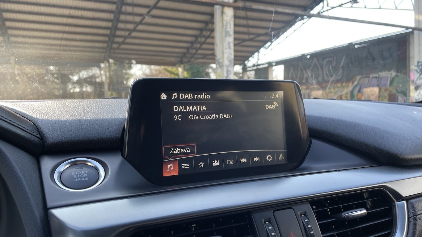 Mazda 6 radio