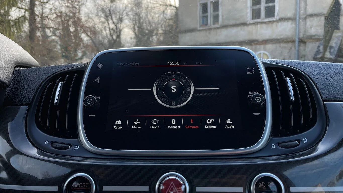 Abarth 695 Rivale kompas