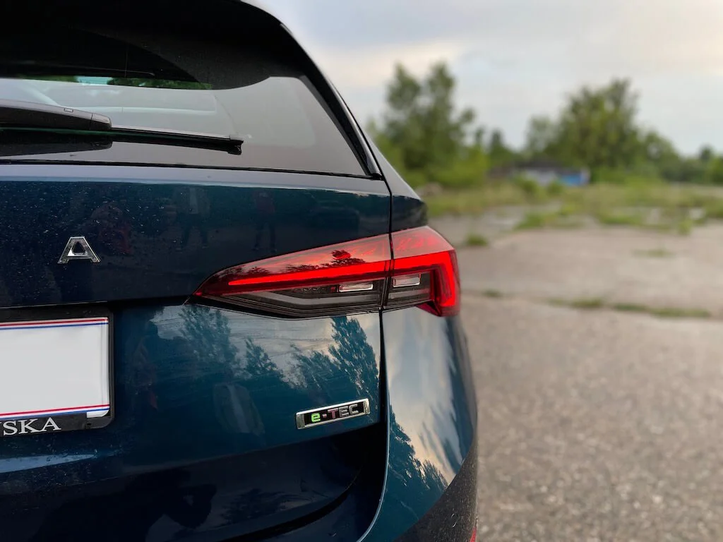 Škoda Octavia Scout 1.5 TSI mHEV zadnje LED svjetlo