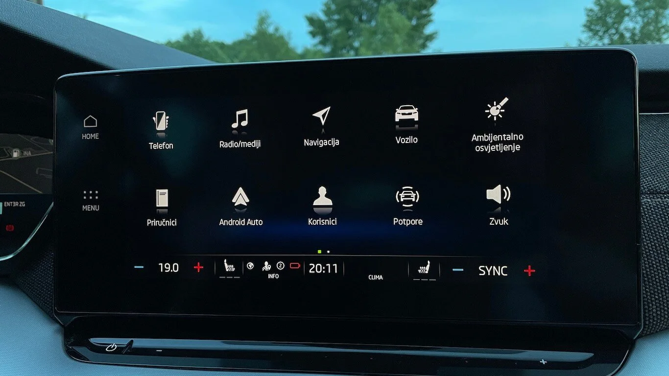 Škoda Octavia Scout 1.5 TSI mHEV izbornik multimedije