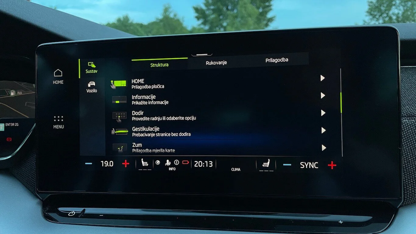 Škoda Octavia Scout 1.5 TSI mHEV gestikulacije