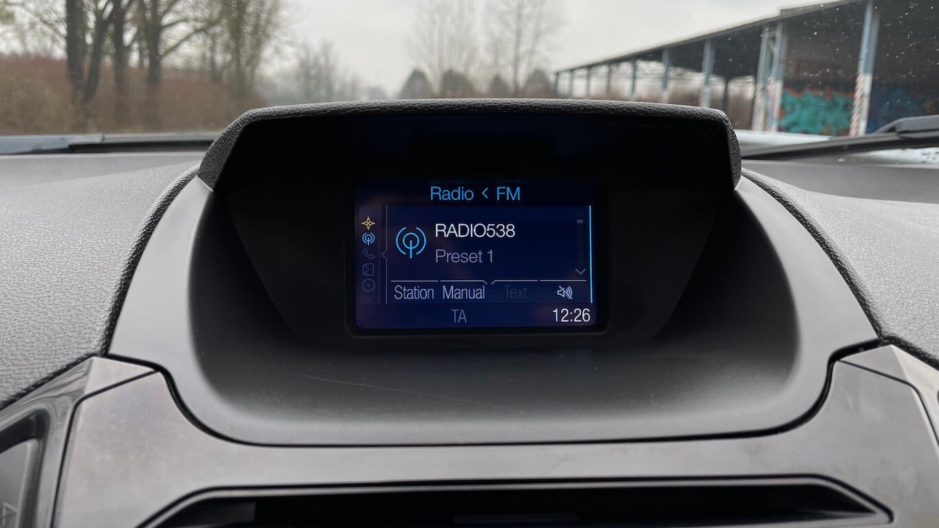 Ford EcoSport 1.0 EcoBoost Titanium radio