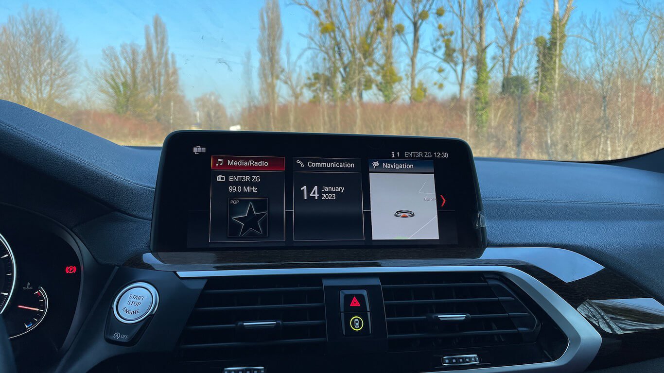 BMW X4 M40d xDrive G02 radio