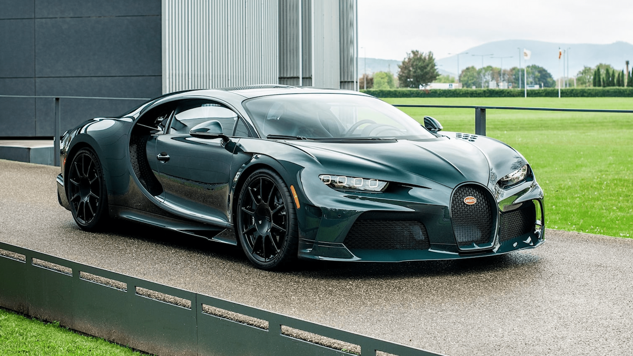 Bugatti Chiron Exposed Carbon Green