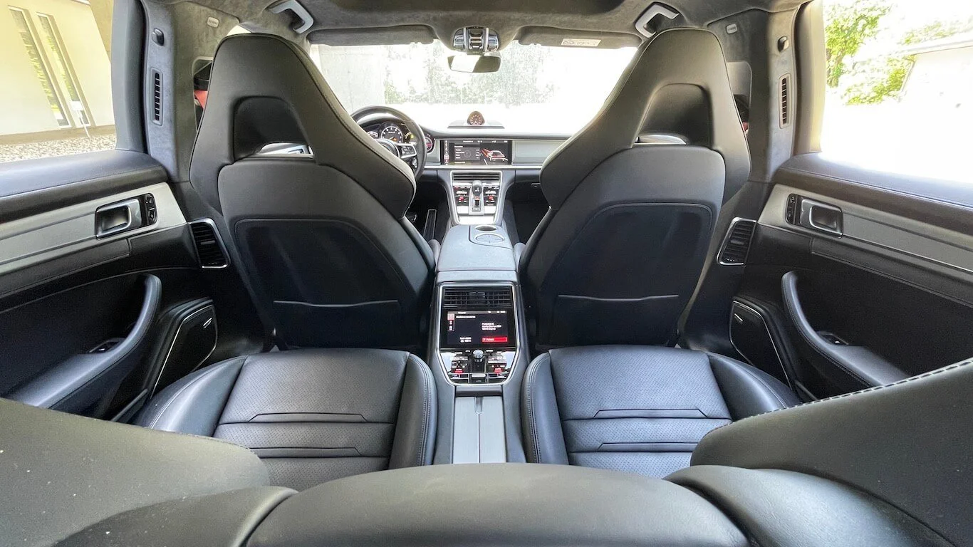 Porsche Panamera Turbo S E-Hybrid interijer