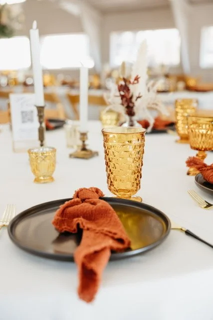 Black matte dinner plate Emily and Chance.JPG