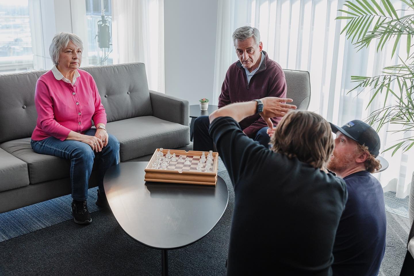 BTS du Projet COGIR - R&eacute;sidences pour personnes &acirc;g&eacute;es avec l&rsquo;&eacute;quipe de Hit-Film 
.
.
.
.
.
.
.
.
#cogir #r&eacute;sidencesjazz #immobilier #immobilierquebec #r&eacute;sidences #portrait #portraitphotography #elderlyre