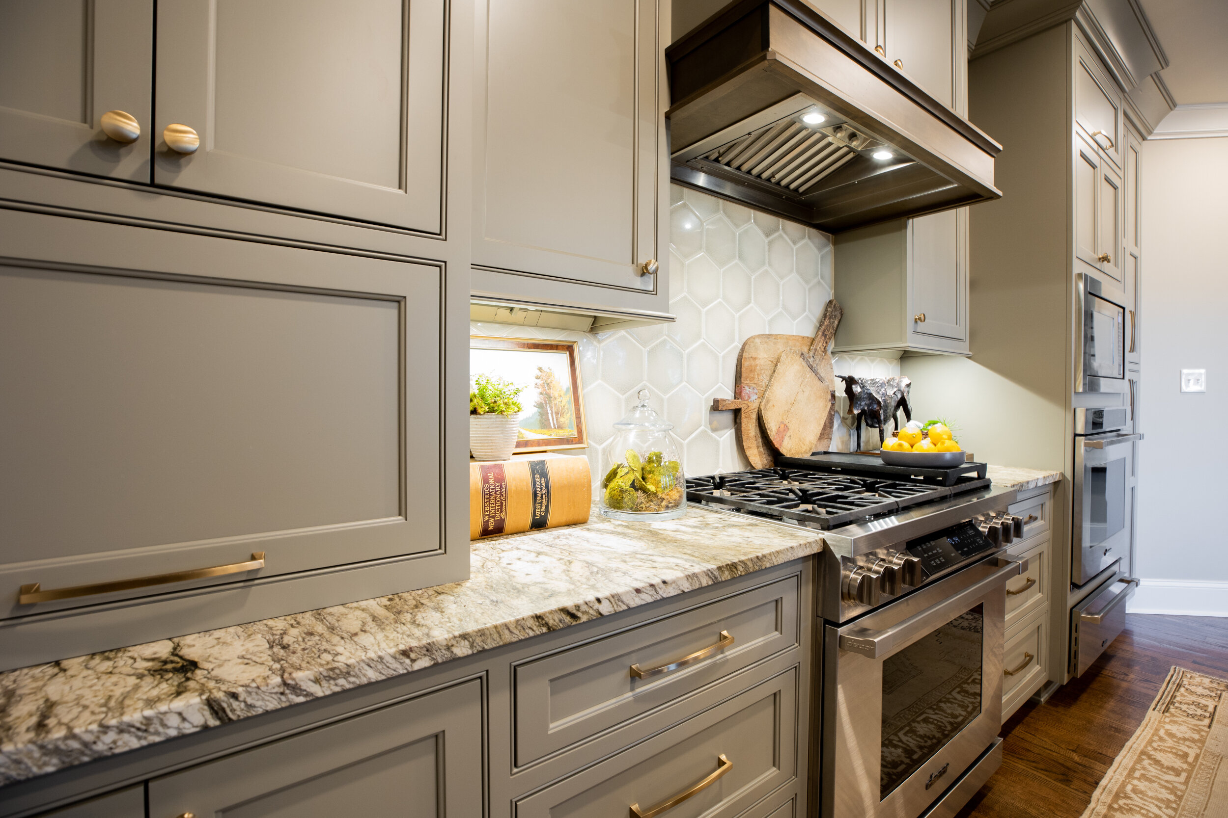 Custom Kitchen Cabinet Design