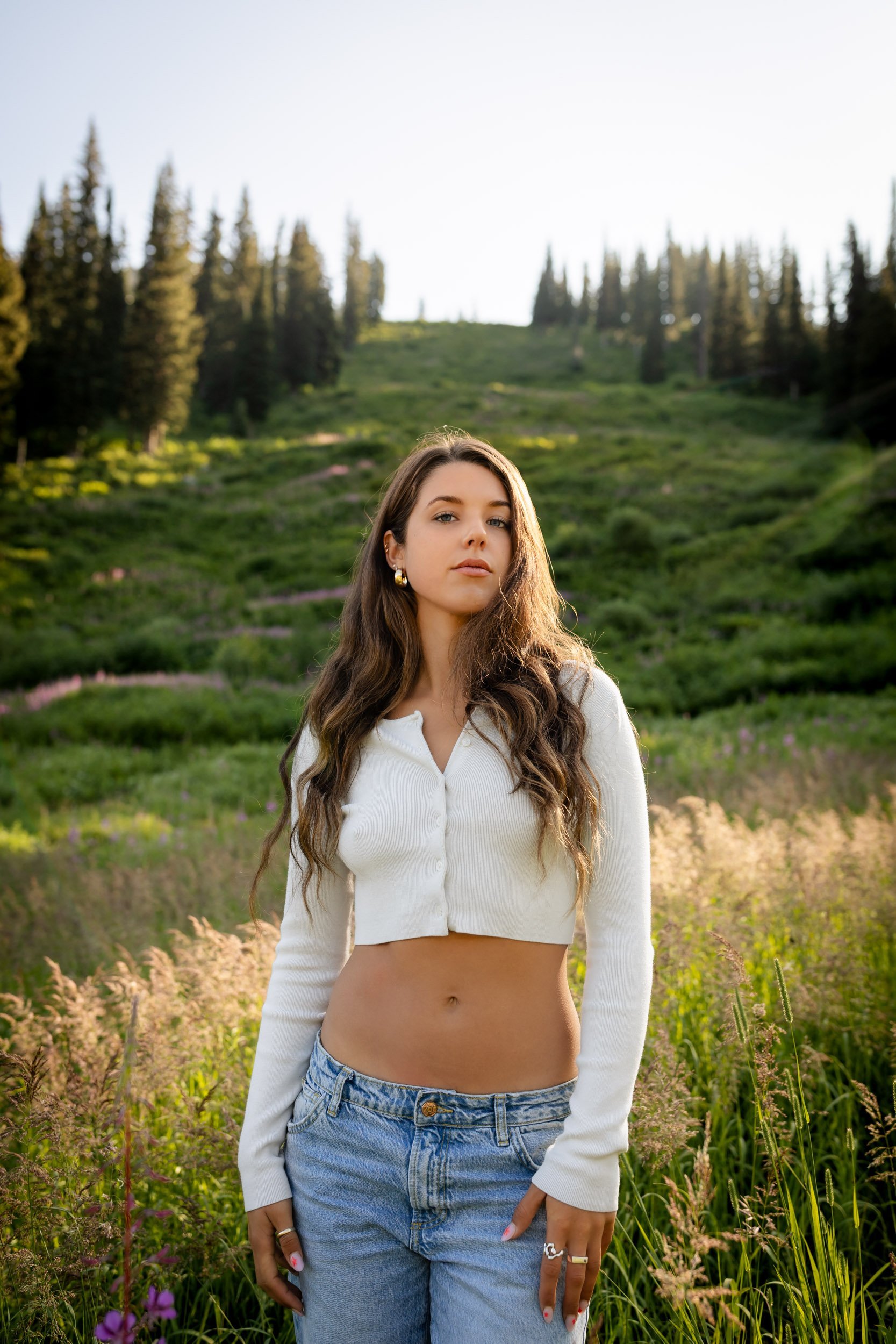 Amanda-mary-photographer-people-editorial-portrait-mountains-nelson-11.jpg