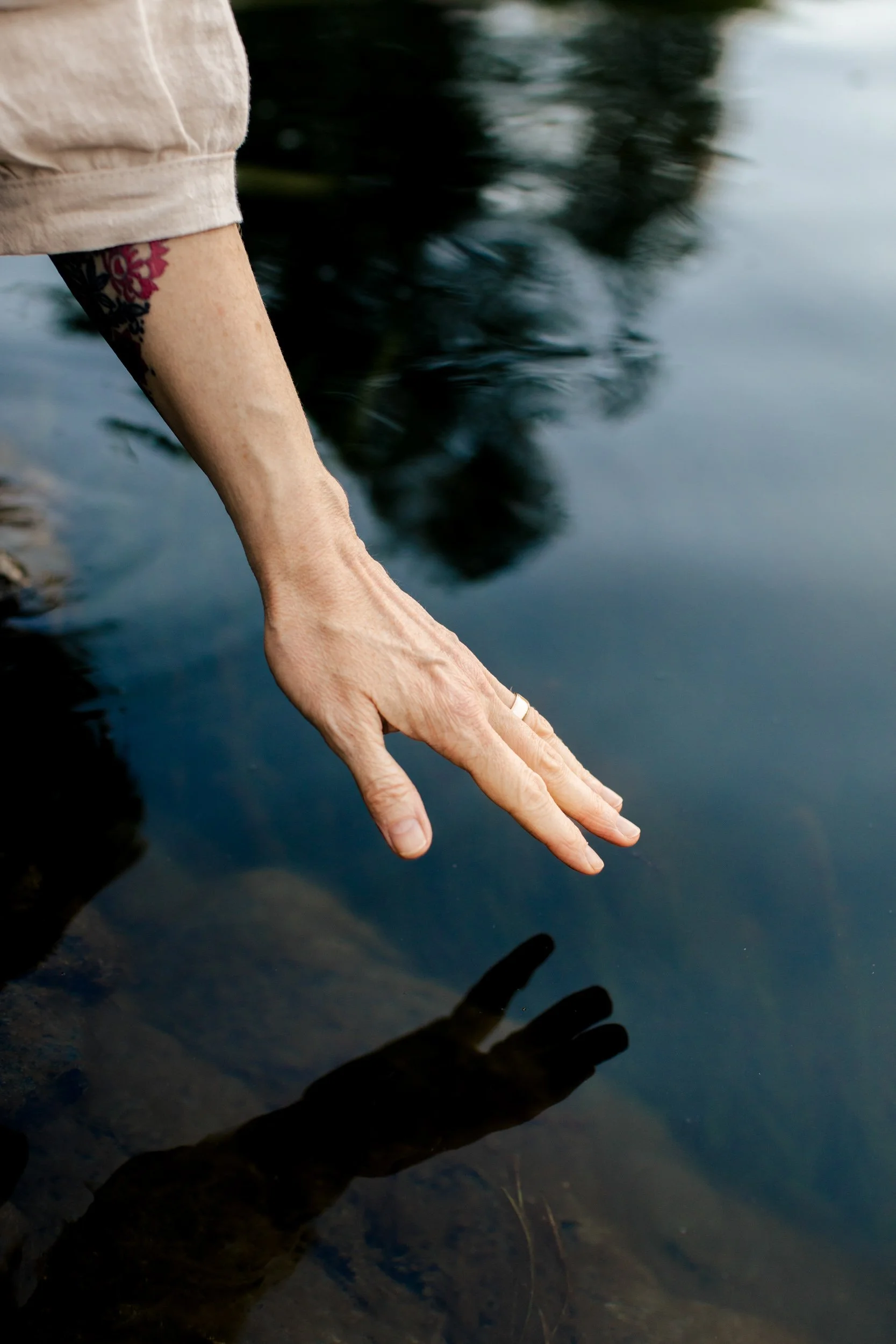 amanda-mary-photographer-brand-editorial-west-kootenays-skincare-campaign-08.jpg