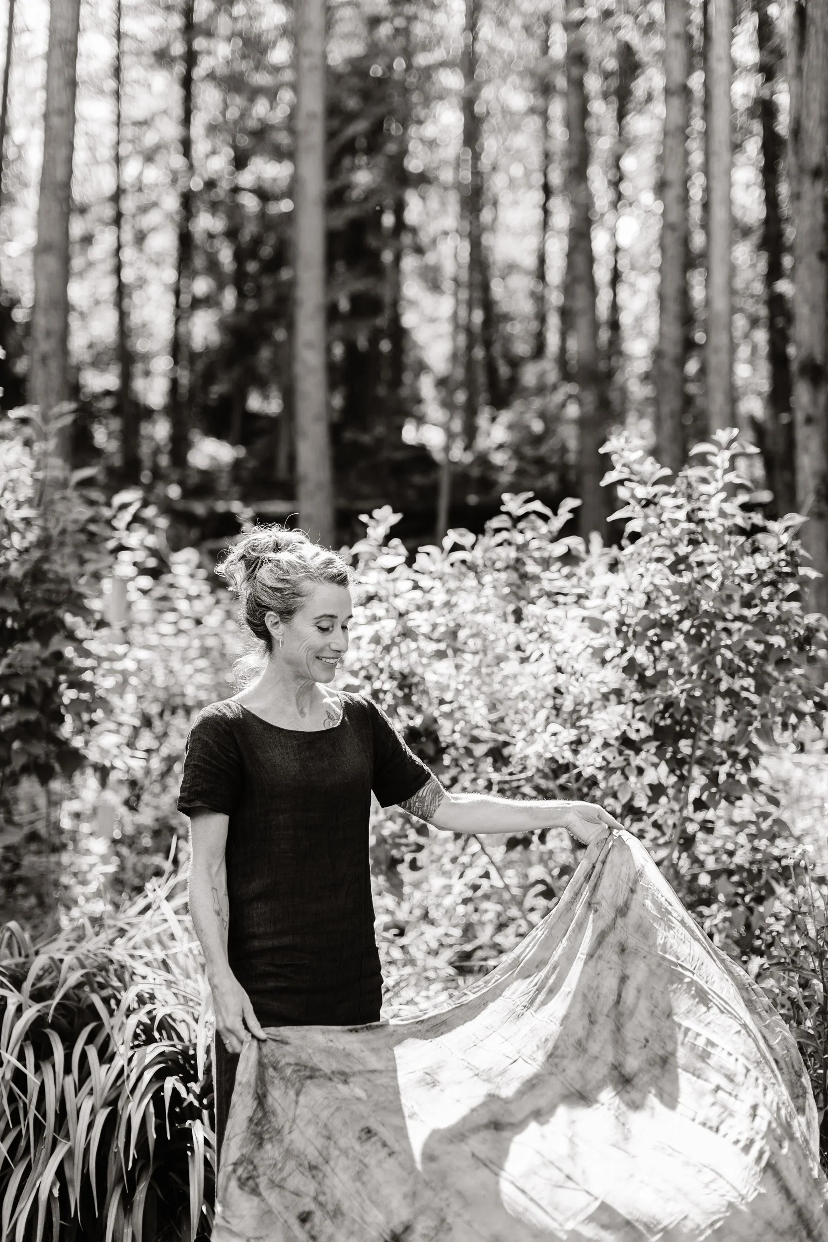 amanda-mary-photographer-brand-editorial-west-kootenays-conscious-fashion-textile-art-39.jpg
