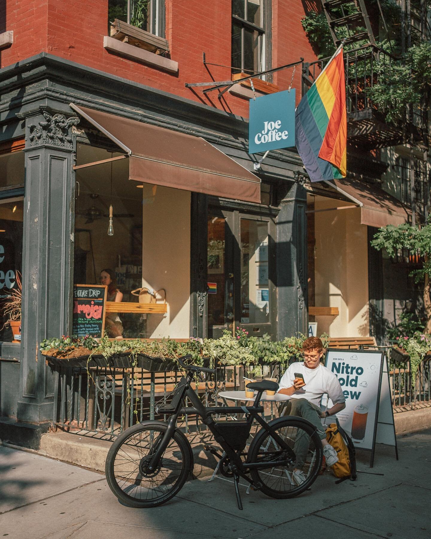 Un buen caf&eacute; lo cura todo. Y m&aacute;s un domingo por la tarde en West Village.
Por cierto, esta es una de mis cafeter&iacute;as favoritas.