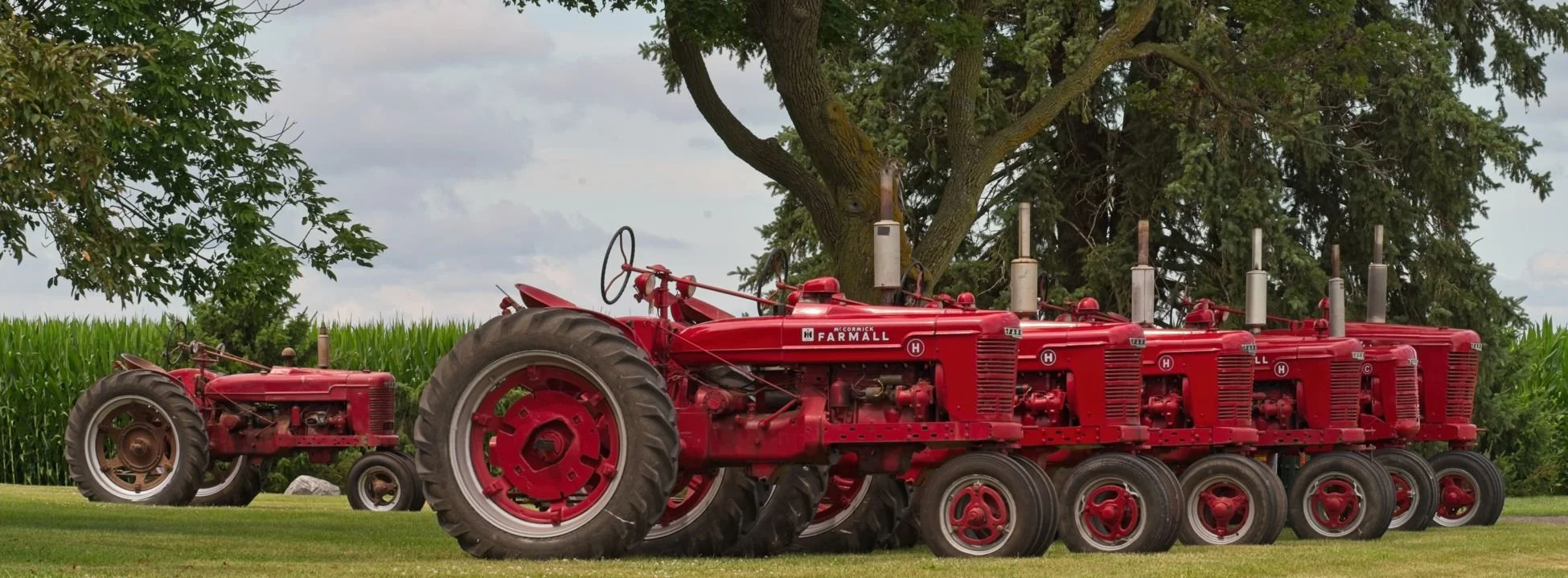 Farmall-Sticker.jpg