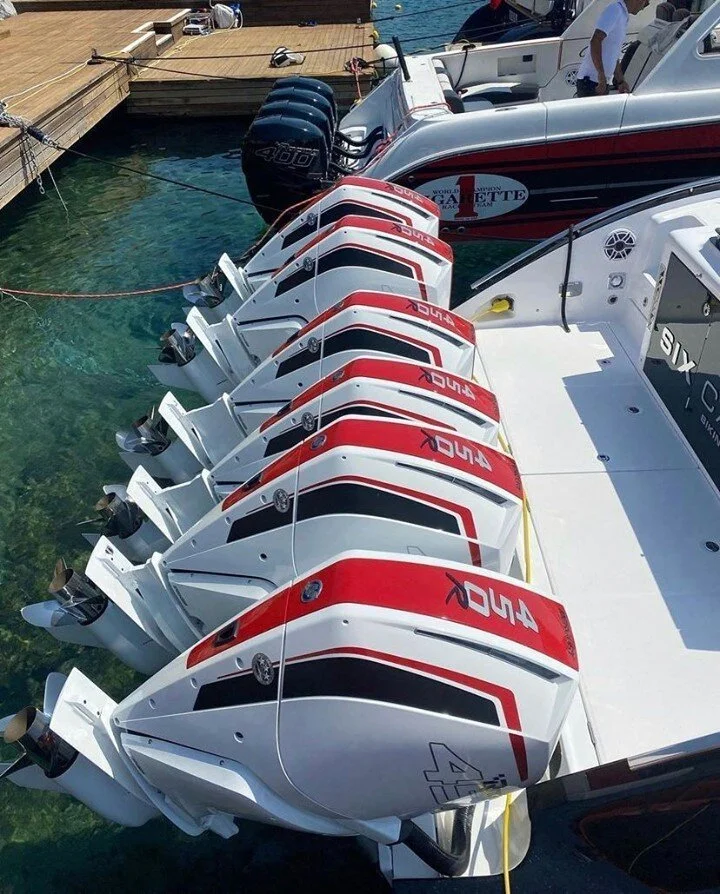 Happy Hump Day! ⠀
⠀
REPOST @marineconnection ⠀
4,300 HP ready for takeoff 🚀! Tag someone who needs to see this powerful combo!⠀
⠀
#humpday #bluewatermarinecapital #4bridges #4bridgescommercialcapital #marineconnection #cigarette #cigaretteracing #me