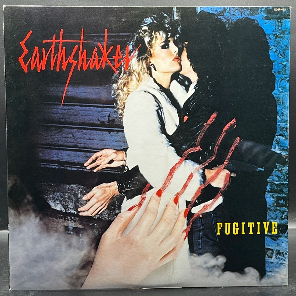 Earthshaker - Fugitive (アースシェイカー - フュージティヴ)