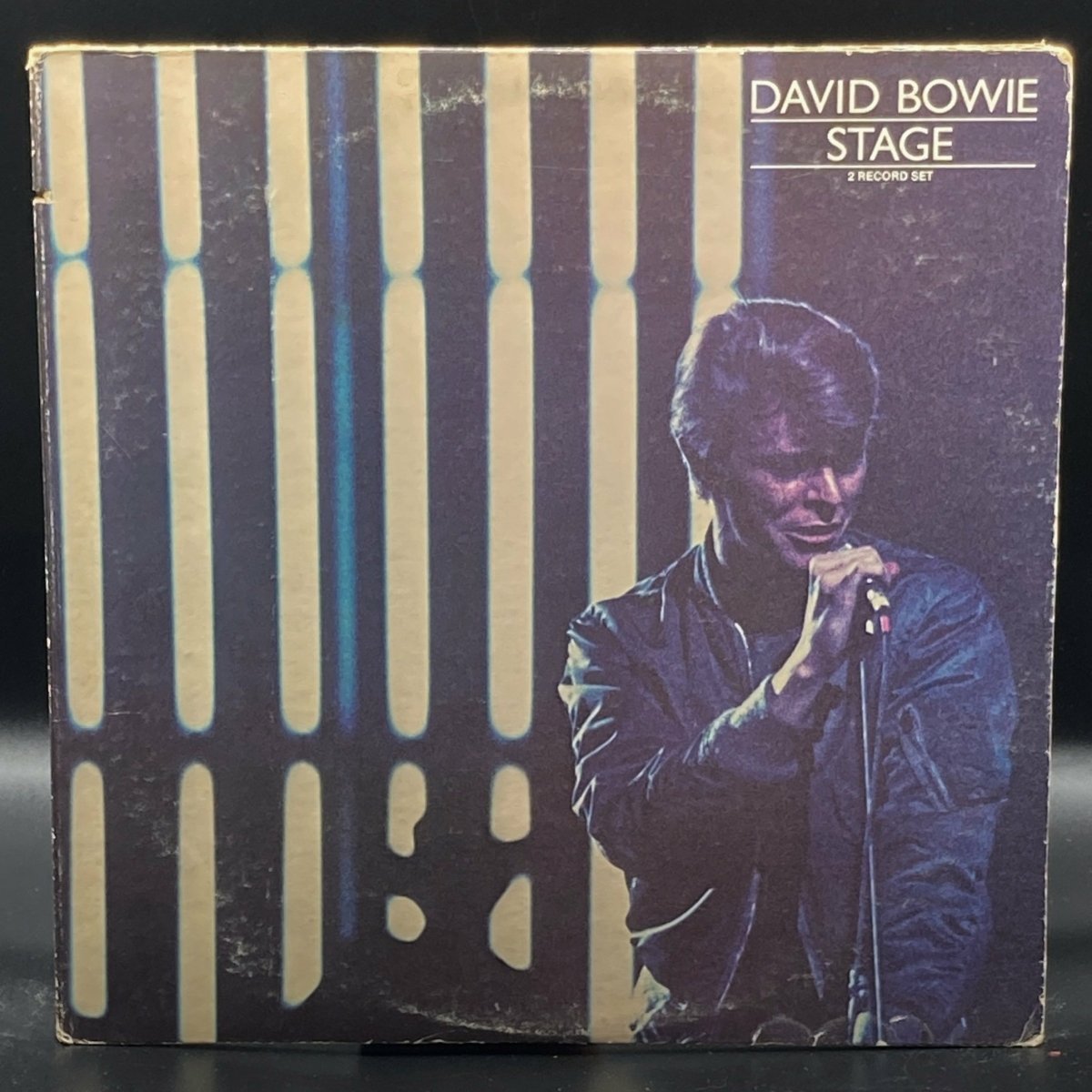 david-bowie-stage-815546.jpeg