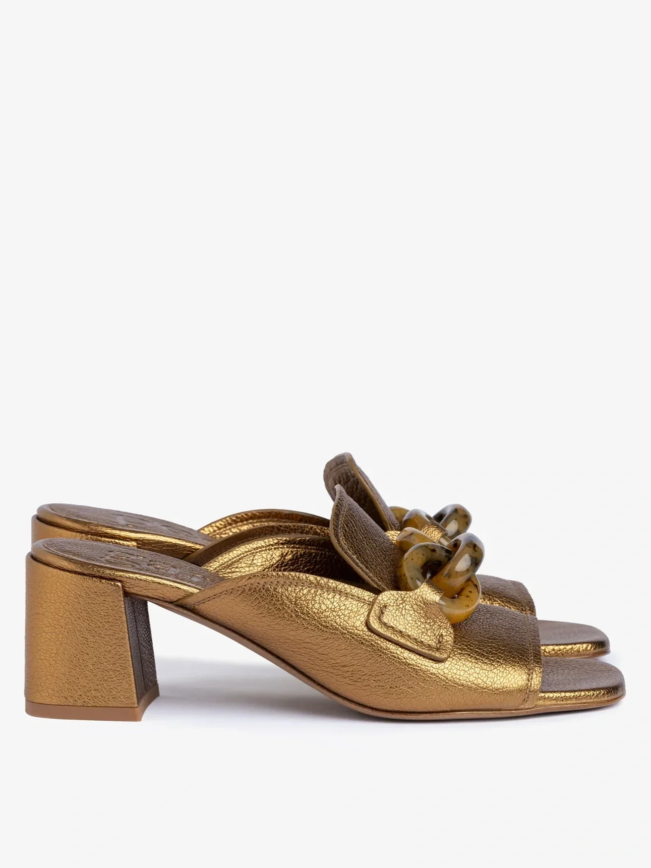 slide-heel-sandal-metallic-leather-umita-aw26-pedro-garcia-2.webp
