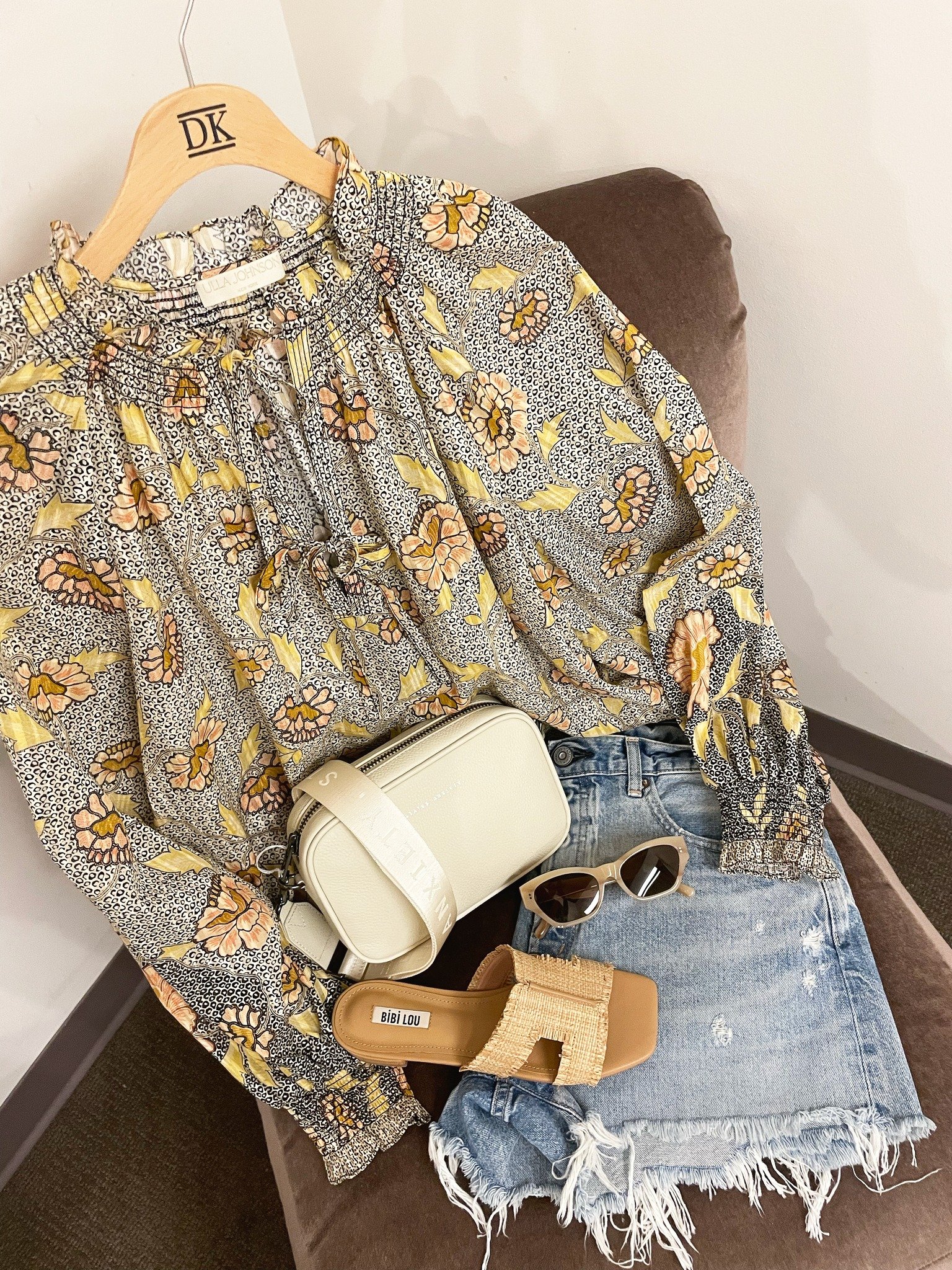 In bloom 💐 
Spring favorites from Ulla Johnson, Moussy Vintage, Bibi Lou Shoes &amp; Status Anxiety Accessories 🤍 Shop the look now at the link in our bio! 

#deborahkents #southtampa #springootd #ullajohnson #moussy #bibilou #statusanxiety #casual