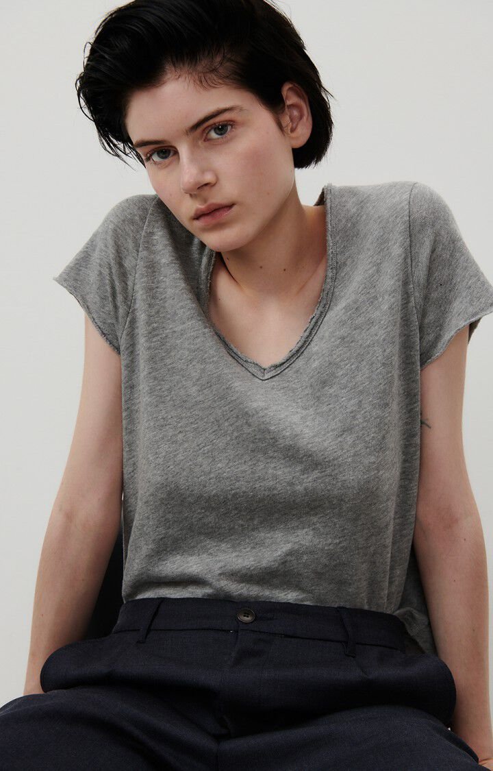 Sonoma V-Neck Tee in Heather Grey by American Vintage at Deborah Kent’s Boutique in South Tampa