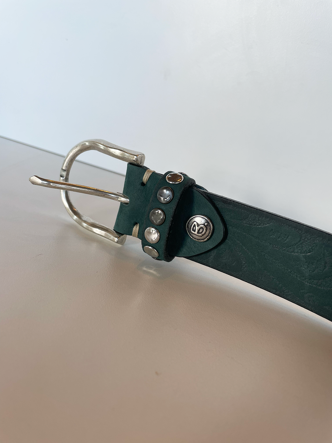 未使用　TOMORROWLAND Dark green leather belt 未使用 TOMORROWLAND Dark green leather belt - メルカリ