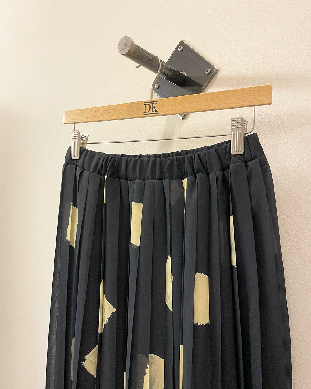 HONKYO】 Dusty Painted Double Pleated Skirt HONKYO]☆Dusty