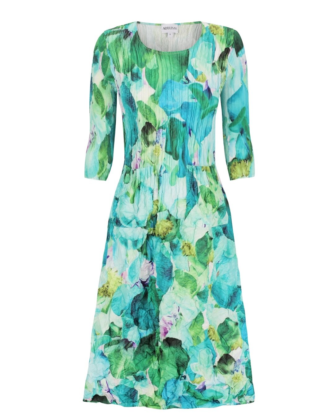 The kind of dress you&rsquo;ll reach for again and again (and again).
@alquemawear &lsquo;s iconic Smash Pocket Dress now in:
🩵Garden Sweet Pea
🩷Caper
🖤Indigo Leopard

Available in-store and online at www.deborahkents.com

#alquemawear #alquemadre
