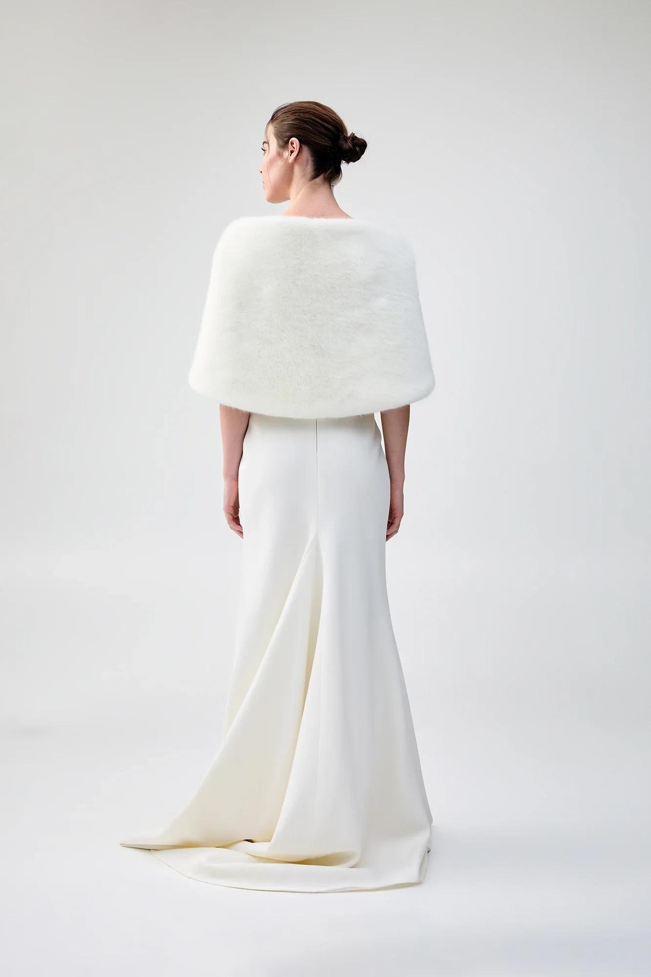 Yasmine_wrap_in_blanc_-_ecom_back.webp