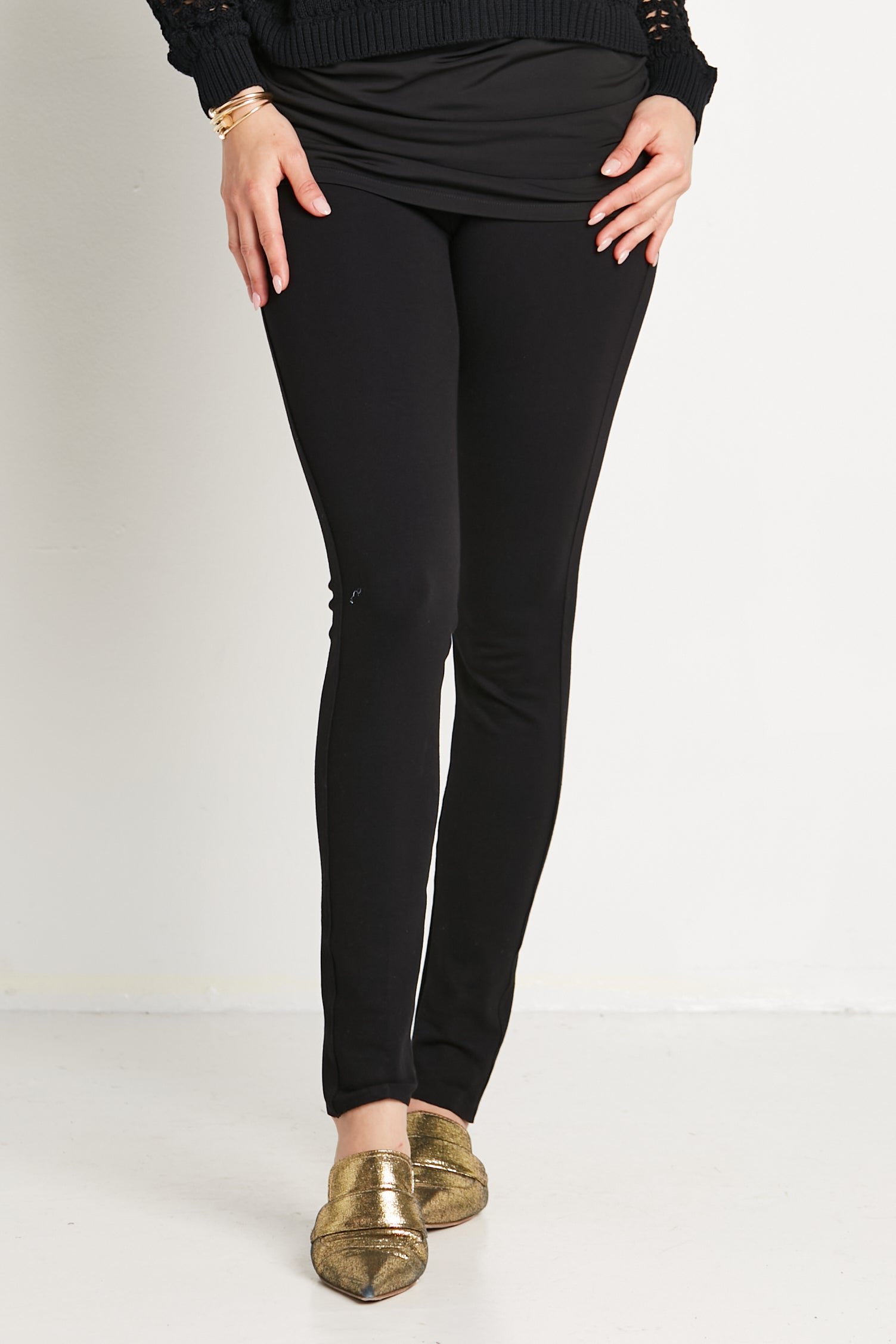 4100sbBlackPantsPLANETbyLaurenG.jpeg
