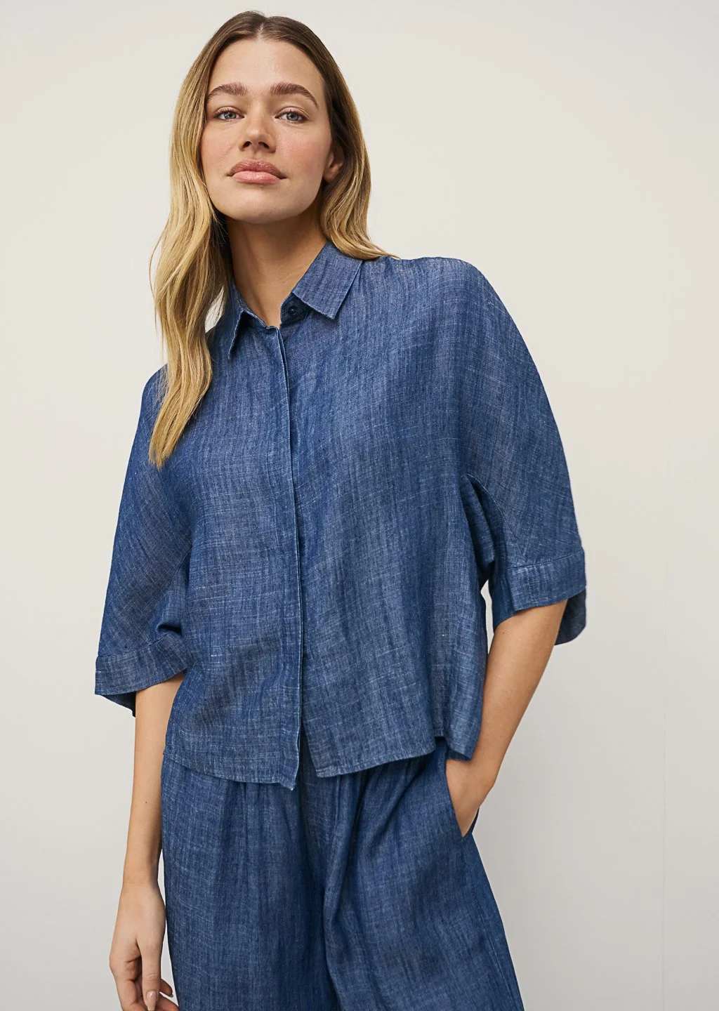 0039_italy-ecom-SS26-212610Hollie0002-0053 1-Looked-Cropped-1440px-sRGB-Q90.jpg