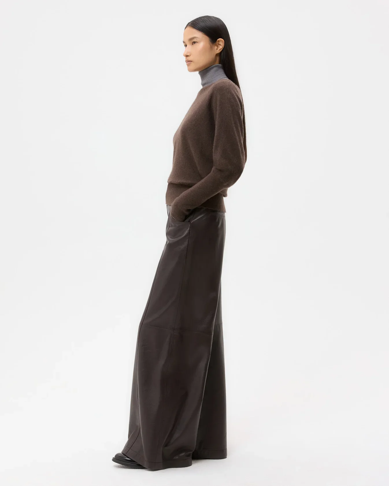S591903Y001_Off_the_Shoulder_KnitPeat_3_HARSHGRAIN_25_50.webp