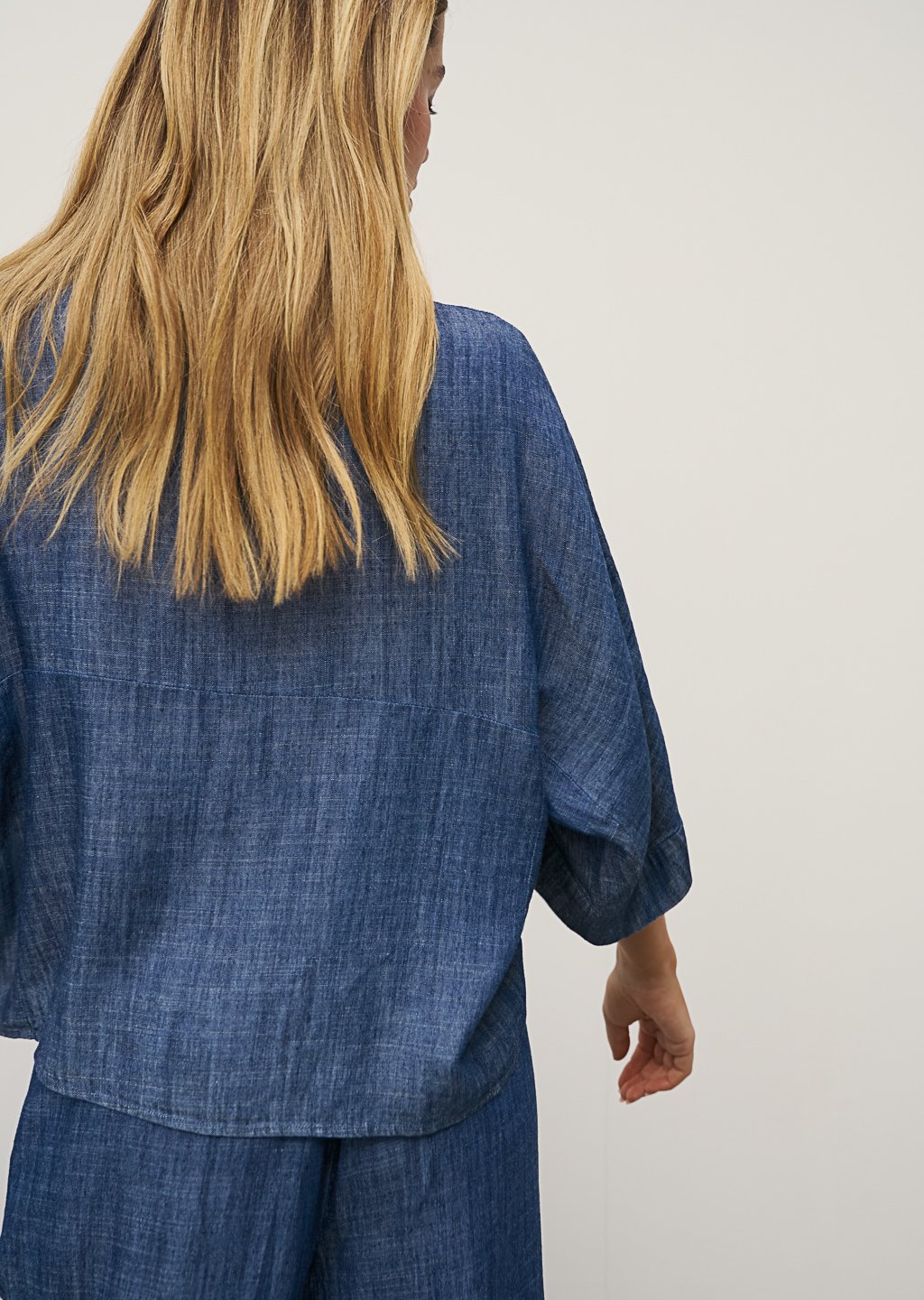 0039_italy-ecom-SS26-212610Hollie0002-0093 1-Looked-Cropped-1440px-sRGB-Q90.jpg