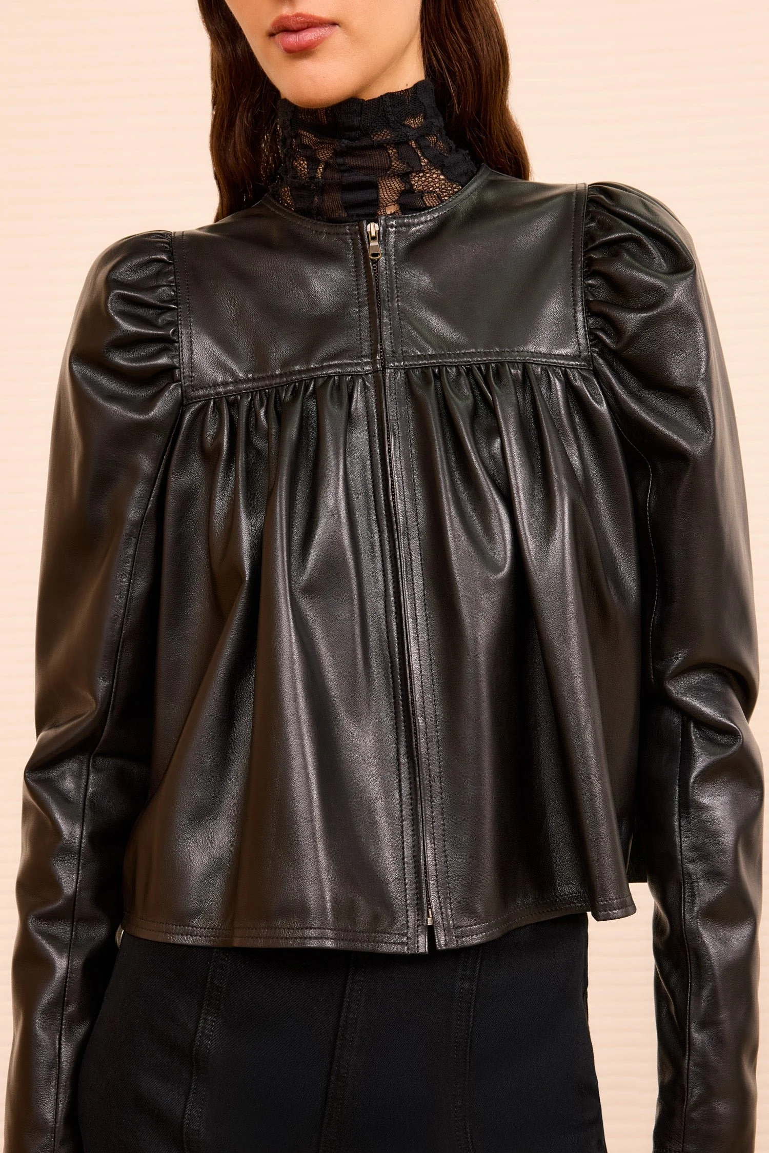 ULLAJOHNSON_AnoukZipUpLeatherJacket_NOIR_PS260506_02_Alt_ddd47b01-35d4-43b9-8367-669b94a0a865.jpg