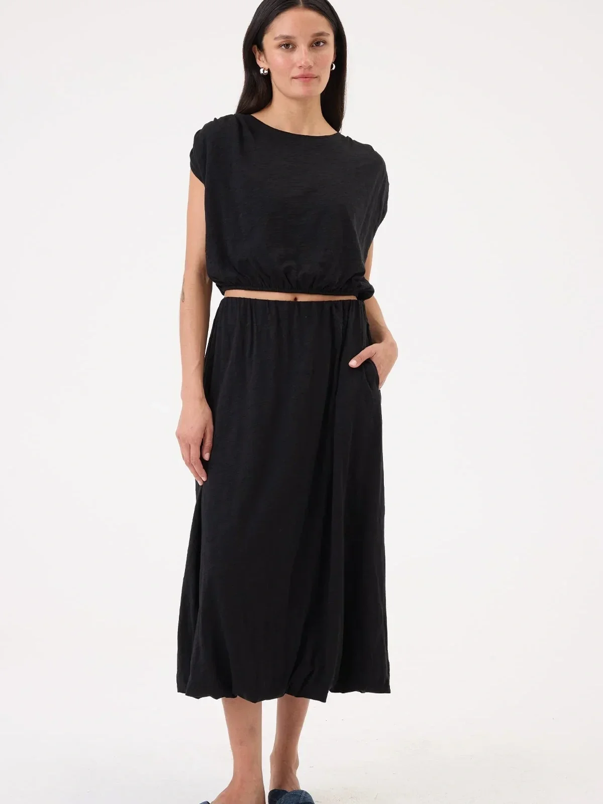 marina-midi-skirt-5183694.webp