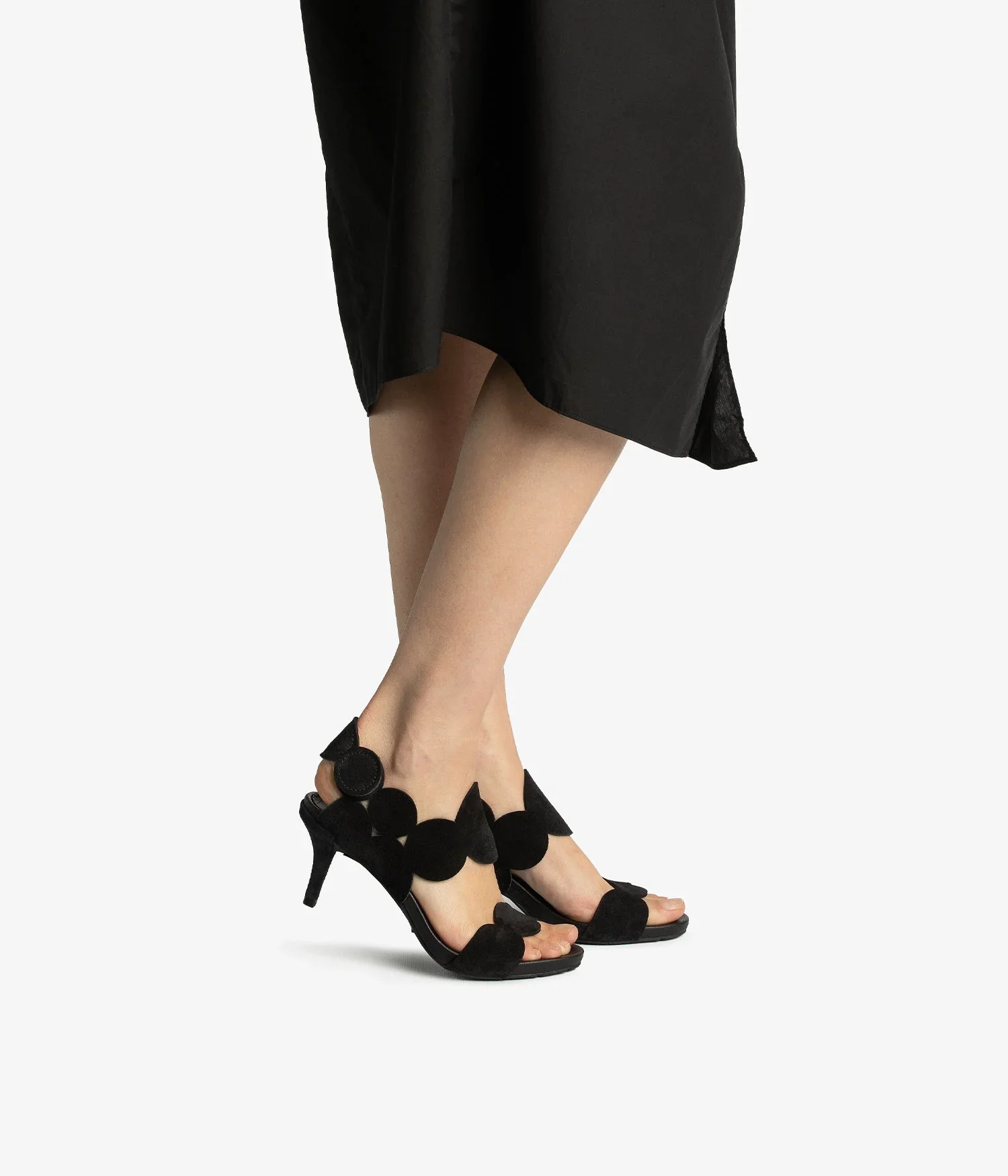 midi-heel-sandal-black-suede-winslet-ss26-pedro-garcia-6.webp